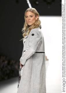 Larissa Marolt bei der Sportalm Fashion Show auf der Mercedes-Benz Fashion Week Berlin Autumn Winter 2016. Berlin, 19.01.2016 Foto:xS.xGabschx xFuturexImage