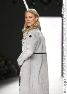 Larissa Marolt bei der Sportalm Fashion Show auf der Mercedes-Benz Fashion Week Berlin Autumn Winter 2016. Berlin, 19.01.2016 Foto:xS.xGabschx xFuturexImage