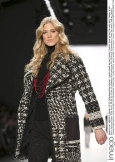 Larissa Marolt bei der Sportalm Fashion Show auf der Mercedes-Benz Fashion Week Berlin Autumn Winter 2016. Berlin, 19.01.2016 Foto:xS.xGabschx xFuturexImage