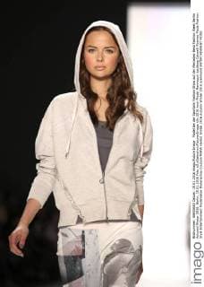 Model bei der Sportalm Fashion Show auf der Mercedes-Benz Fashion Week Berlin Autumn Winter 2016. Berlin, 19.01.2016 Foto:xS.xGabschx xFuturexImage