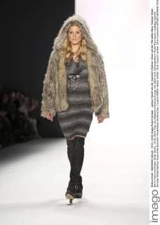 Larissa Marolt bei der Sportalm Fashion Show auf der Mercedes-Benz Fashion Week Berlin Autumn Winter 2016. Berlin, 19.01.2016 Foto:xS.xGabschx xFuturexImage
