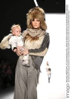 Model bei der Sportalm Fashion Show auf der Mercedes-Benz Fashion Week Berlin Autumn Winter 2016. Berlin, 19.01.2016 Foto:xS.xGabschx xFuturexImage