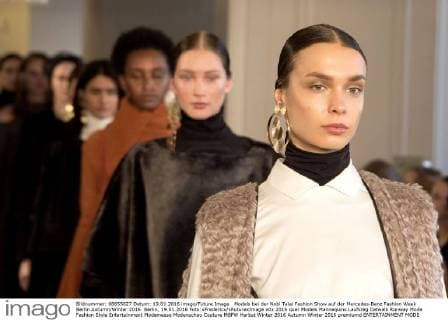 Models bei der Nobi Talai Fashion Show auf der Mercedes-Benz Fashion Week Berlin Autumn Winter 2016. Berlin, 19.01.2016 Foto:xFredericx xFuturexImage