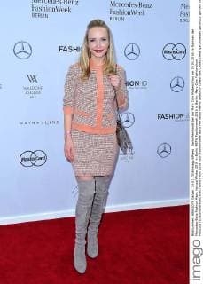 Janin Reinhardt bei der Marc Cain Modenschau am 19.01.2016 im Rahmen der Mercedes-Benz Fashion Week Herbst Winter 2016 in Berlin MBFW Fashionweek 2016 in Berlin- Marc Cain Fashionshow 