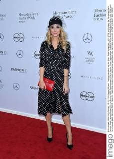 Sophie Hermann bei der Riani Modenschau am 19.01.2016 im Rahmen der Mercedes-Benz Fashion Week Herbst Winter 2016 in Berlin MBFW Fashionweek 2016 in Berlin- Riani Fashionshow 