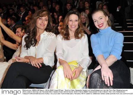 Carolina Vera, Alexandra Neldel und Anna Brüggemann bei der Marc Cain Modenschau am 19.01.2016 im Rahmen der Mercedes-Benz Fashion Week Herbst Winter 2016 in Berlin MBFW Fashionweek 2016 in Berlin- Marc Cain Fashionshow 