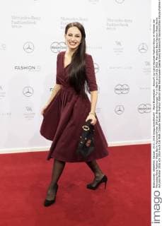 Mara Blumenblatt - Ankunft zur Lena Hoschek Fashion-Show im Rahmen der Mercedes-Benz Fashion Week Berlin Autumn Winter 2016 am Brandenburger Tor in Berlin am 19.01.2016. Mercedes-Benz Fashion Week Berlin Autumn Winter 2016