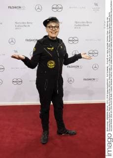Rolf Scheider - Ankunft zur Lena Hoschek Fashion-Show im Rahmen der Mercedes-Benz Fashion Week Berlin Autumn Winter 2016 am Brandenburger Tor in Berlin am 19.01.2016. Mercedes-Benz Fashion Week Berlin Autumn Winter 2016