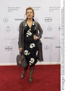 Bettina Cramer - Ankunft zur Lena Hoschek Fashion-Show im Rahmen der Mercedes-Benz Fashion Week Berlin Autumn Winter 2016 am Brandenburger Tor in Berlin am 19.01.2016. Mercedes-Benz Fashion Week Berlin Autumn Winter 2016