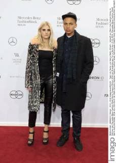 Tiger Lily Taylor und Henry Pedro Wright - Ankunft zur Marc Cain Fashion-Show im Rahmen der Mercedes-Benz Fashion Week Berlin Autumn Winter 2016 am Brandenburger Tor in Berlin am 19.01.2016. Mercedes-Benz Fashion Week Berlin Autumn Winter 2016