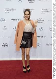 Johanna Klum - Ankunft zur Marc Cain Fashion-Show im Rahmen der Mercedes-Benz Fashion Week Berlin Autumn Winter 2016 am Brandenburger Tor in Berlin am 19.01.2016. Mercedes-Benz Fashion Week Berlin Autumn Winter 2016