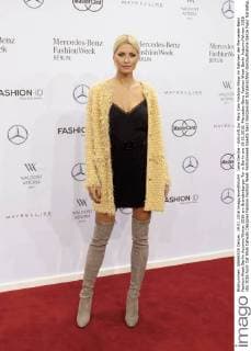 Lena Gercke - Ankunft zur Marc Cain Fashion-Show im Rahmen der Mercedes-Benz Fashion Week Berlin Autumn Winter 2016 am Brandenburger Tor in Berlin am 19.01.2016. Mercedes-Benz Fashion Week Berlin Autumn Winter 2016