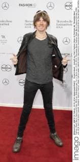 Mickie Krause - Ankunft zur Riani Fashion-Show im Rahmen der Mercedes-Benz Fashion Week Berlin Autumn Winter 2016 am Brandenburger Tor in Berlin am 19.01.2016. Mercedes-Benz Fashion Week Berlin Autumn Winter 2016