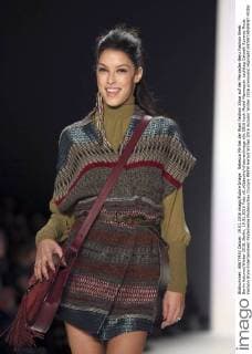 Rebecca Mir bei der Riani Fashion Show auf der Mercedes-Benz Fashion Week Berlin Autumn Winter 2016. Berlin, 19.01.2016 Foto:xS.xGabschx xFuturexImage