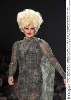Olivia Jones bei der Riani Fashion Show auf der Mercedes-Benz Fashion Week Berlin Autumn Winter 2016. Berlin, 19.01.2016 Foto:xS.xGabschx xFuturexImage