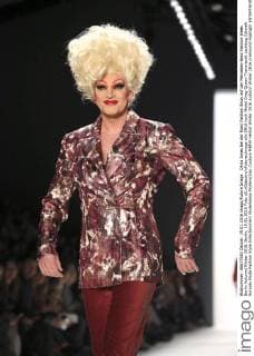 Olivia Jones bei der Riani Fashion Show auf der Mercedes-Benz Fashion Week Berlin Autumn Winter 2016. Berlin, 19.01.2016 Foto:xS.xGabschx xFuturexImage