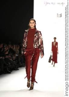 Stefanie Giesinger bei der Riani Fashion Show auf der Mercedes-Benz Fashion Week Berlin Autumn Winter 2016. Berlin, 19.01.2016 Foto:xS.xGabschx xFuturexImage