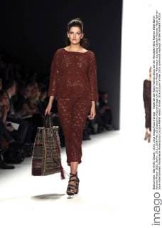 Model bei der Riani Fashion Show auf der Mercedes-Benz Fashion Week Berlin Autumn Winter 2016. Berlin, 19.01.2016 Foto:xS.xGabschx xFuturexImage