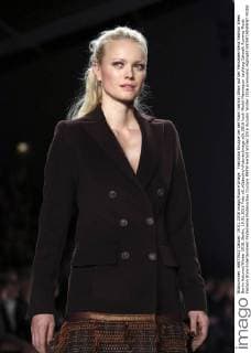 Franziska Knuppe bei der Riani Fashion Show auf der Mercedes-Benz Fashion Week Berlin Autumn Winter 2016. Berlin, 19.01.2016 Foto:xS.xGabschx xFuturexImage