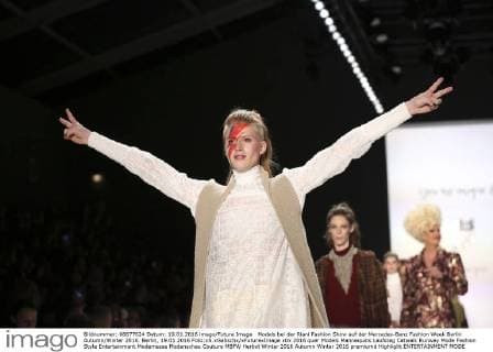 Models bei der Riani Fashion Show auf der Mercedes-Benz Fashion Week Berlin Autumn Winter 2016. Berlin, 19.01.2016 Foto:xS.xGabschx xFuturexImage