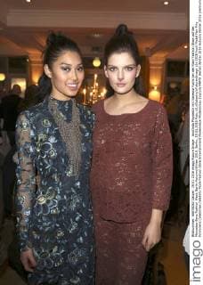 Anuthida Ploypetch mit Vanessa Fuchs bei der Riani Fashion Show auf der Mercedes-Benz Fashion Week Berlin Autumn Winter 2016. Berlin, 19.01.2016 Foto:xS.xGabschx xFuturexImage