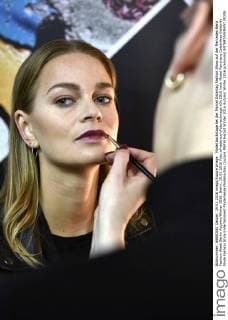 Model backstage bei der Marcel Ostertag Fashion Show auf der Mercedes-Benz Fashion Week Berlin Autumn Winter 2016. Berlin, 19.01.2016 Foto:xFredericx xFuturexImage