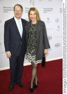 John B. Emerson mit Gattin Kimberly Emerson bei der Dorothee Schumacher Fashion Show auf der Mercedes-Benz Fashion Week Berlin Autumn Winter 2016. Berlin, 20.01.2016 Foto:xS.xGabschx xFuturexImage