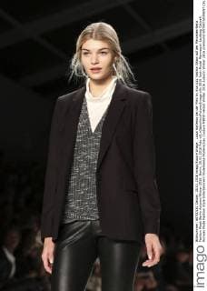 Luisa Hartema bei der Minx by Eva Lutz Fashion Show auf der Mercedes-Benz Fashion Week Berlin Autumn Winter 2016. Berlin, 20.01.2016 Foto:xS.xGabschx xFuturexImage