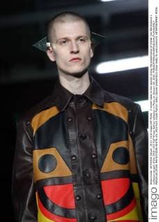 A model takes to the catwalk during the presentation of Walter Van Beirendonck s collection as part of the 2016-1017 Fall-Winter fashion collection in Paris, on January 20, 2016.  PAR20160120106 MAYAxVIDON-WHITE