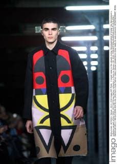 A model takes to the catwalk during the presentation of Walter Van Beirendonck s collection as part of the 2016-1017 Fall-Winter fashion collection in Paris, on January 20, 2016.  PAR20160120113 MAYAxVIDON-WHITE