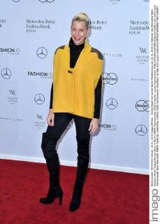 Giulia Siegel bei Laurel Berlin Modenschau am 20.01.2016 im Rahmen der Mercedes-Benz Fashion Week Herbst Winter 2016 in Berlin MBFW Fashionweek 2016 in Berlin- Laurel Fashionshow 
