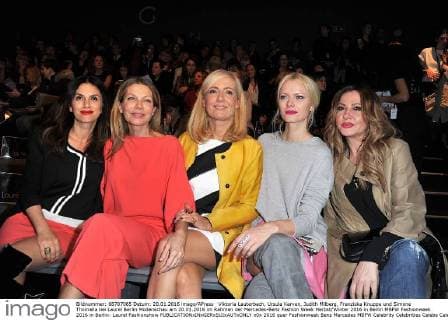Viktoria Lauterbach, Ursula Karven, Judith Milberg, Franziska Knuppe und Simone Thomalla bei Laurel Berlin Modenschau am 20.01.2016 im Rahmen der Mercedes-Benz Fashion Week Herbst Winter 2016 in Berlin MBFW Fashionweek 2016 in Berlin- Laurel Fashionshow 