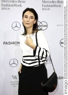Sibel Kekilli bei der Laurel Fashion Show auf der Mercedes-Benz Fashion Week Berlin Autumn Winter 2016. Berlin, 20.01.2016 Foto:xS.xGabschx xFuturexImage
