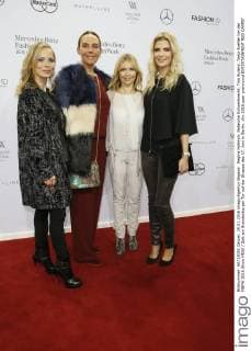 Regina Halmich, Natascha Ochsenknecht, Tina Ruland, Tanja Buelter bei der MBFW 2016 Show MINX Zelt am Brandenburger Tor auf der Strasse des 17. Juni in Berlin.