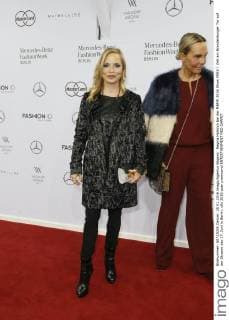 Regina Halmich bei der MBFW 2016 Show MINX Zelt am Brandenburger Tor auf der Strasse des 17. Juni in Berlin.