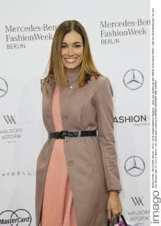 Jana Ina Zarella bei der MBFW 2016 Show MINX Zelt am Brandenburger Tor auf der Strasse des 17. Juni in Berlin.