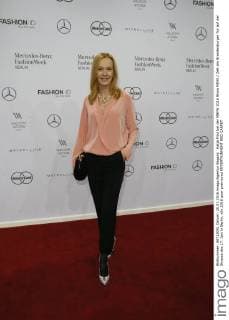 Katja Flint bei der MBFW 2016 Show MINX Zelt am Brandenburger Tor auf der Strasse des 17. Juni in Berlin.