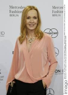 Katja Flint bei der MBFW 2016 Show MINX Zelt am Brandenburger Tor auf der Strasse des 17. Juni in Berlin.