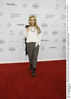 Ann-Kathrin Kramer bei der MBFW 2016 Show MINX Zelt am Brandenburger Tor auf der Strasse des 17. Juni in Berlin.
