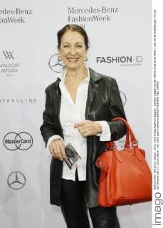 Daniela Ziegler bei der MBFW 2016 Show MINX Zelt am Brandenburger Tor auf der Strasse des 17. Juni in Berlin.