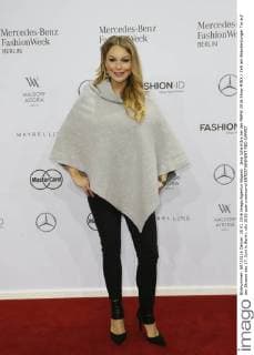 Jana Julia Kilka bei der MBFW 2016 Show MINX Zelt am Brandenburger Tor auf der Strasse des 17. Juni in Berlin.