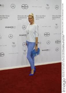 Giulia Siegel bei der MBFW 2016 Show MINX Zelt am Brandenburger Tor auf der Strasse des 17. Juni in Berlin.