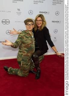 Rolf Scheider und Maren Gilzer - Ankunft zur Anja Gockel Fashion-Show im Rahmen der Mercedes-Benz Fashion Week Berlin Autumn Winter 2016 am Brandenburger Tor in Berlin am 19.01.2016. Mercedes-Benz Fashion Week Berlin Autumn Winter 2016