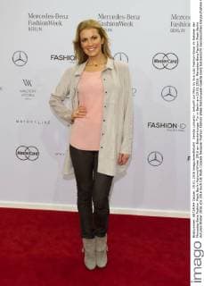 Kerstin Linnartz - Ankunft zur Minx by Eva Lutz Fashion-Show im Rahmen der Mercedes-Benz Fashion Week Berlin Autumn Winter 2016 am Brandenburger Tor in Berlin am 19.01.2016. Mercedes-Benz Fashion Week Berlin Autumn Winter 2016