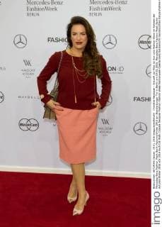 Christine Neubauer - Ankunft zur Minx by Eva Lutz Fashion-Show im Rahmen der Mercedes-Benz Fashion Week Berlin Autumn Winter 2016 am Brandenburger Tor in Berlin am 19.01.2016. Mercedes-Benz Fashion Week Berlin Autumn Winter 2016