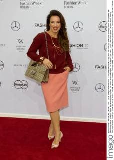 Christine Neubauer - Ankunft zur Minx by Eva Lutz Fashion-Show im Rahmen der Mercedes-Benz Fashion Week Berlin Autumn Winter 2016 am Brandenburger Tor in Berlin am 19.01.2016. Mercedes-Benz Fashion Week Berlin Autumn Winter 2016