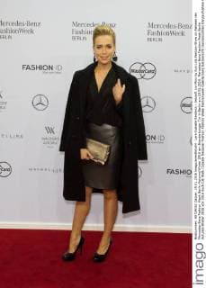 Lara-Isabelle Rentinck - Ankunft zur Minx by Eva Lutz Fashion-Show im Rahmen der Mercedes-Benz Fashion Week Berlin Autumn Winter 2016 am Brandenburger Tor in Berlin am 19.01.2016. Mercedes-Benz Fashion Week Berlin Autumn Winter 2016