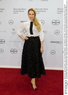 Elna-Margret zu Bentheim - Ankunft zur Minx by Eva Lutz Fashion-Show im Rahmen der Mercedes-Benz Fashion Week Berlin Autumn Winter 2016 am Brandenburger Tor in Berlin am 19.01.2016. Mercedes-Benz Fashion Week Berlin Autumn Winter 2016