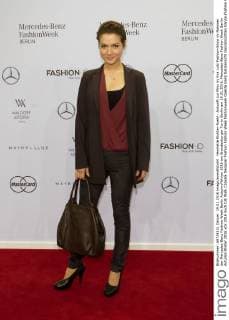 Henriette Richter-Roehl - Ankunft zur Minx by Eva Lutz Fashion-Show im Rahmen der Mercedes-Benz Fashion Week Berlin Autumn Winter 2016 am Brandenburger Tor in Berlin am 19.01.2016. Mercedes-Benz Fashion Week Berlin Autumn Winter 2016