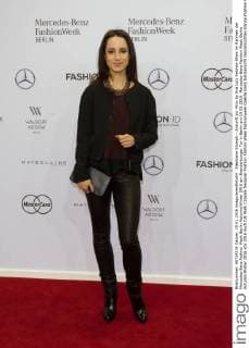 Stephanie Stumph - Ankunft zur Minx by Eva Lutz Fashion-Show im Rahmen der Mercedes-Benz Fashion Week Berlin Autumn Winter 2016 am Brandenburger Tor in Berlin am 19.01.2016. Mercedes-Benz Fashion Week Berlin Autumn Winter 2016